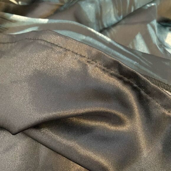 Sateen Black & Green Patterned Pleated High Waist Knee Length Skirt 40 - Picture 3 of 9